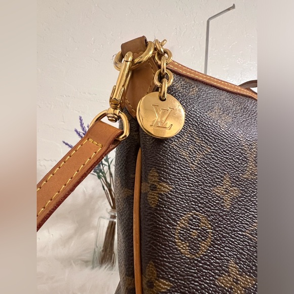 Pristine Louis Vuitton Palermo Monogram Canvas PM Shoulder Bag - Picture 7 of 12